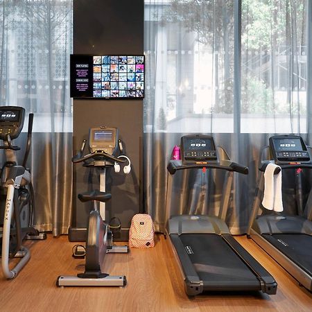 Moxy Milton Keynes Otel Dış mekan fotoğraf